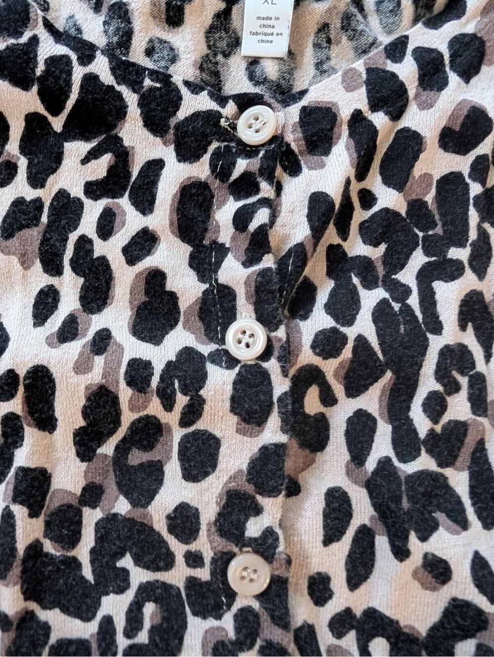 1901 Leopard Animal Print Button Up Cardigan Sweater Lightweight Size XL - Picture 6 of 8